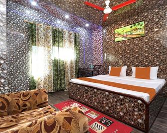 Spot On 29647 Hotel Heaven - Ambāla - Bedroom