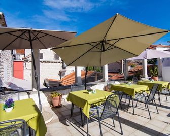 Vila Liza - Трогір - Патіо