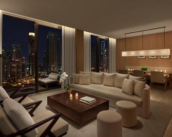 The Dubai EDITION - Dubai - Living room