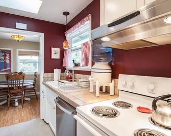 Betty's Beach Bungalow! - Dana Point - Kuchnia