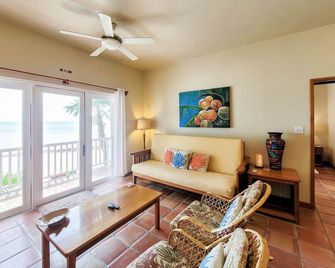 Sapphire Beach Resort - San Pedro Town - Pokój dzienny