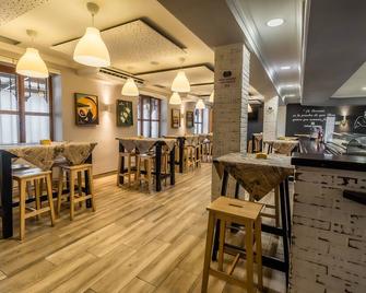 Hostal el Bomba - Las Pedroneras - Restaurant