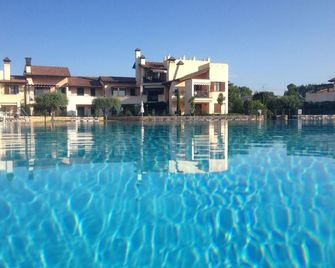Lugana Village Resort & Sporting Club - Peschiera del Garda - Basen