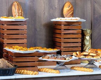 Seven Garden Hotel - Airport - Taif - Buffet