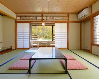 Oedo Onsen Monogatari Kakeyu Fujikan - Ueda - Comedor