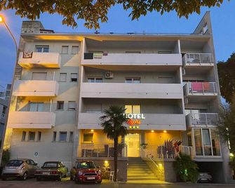 Hotel Capri - Grado - Building