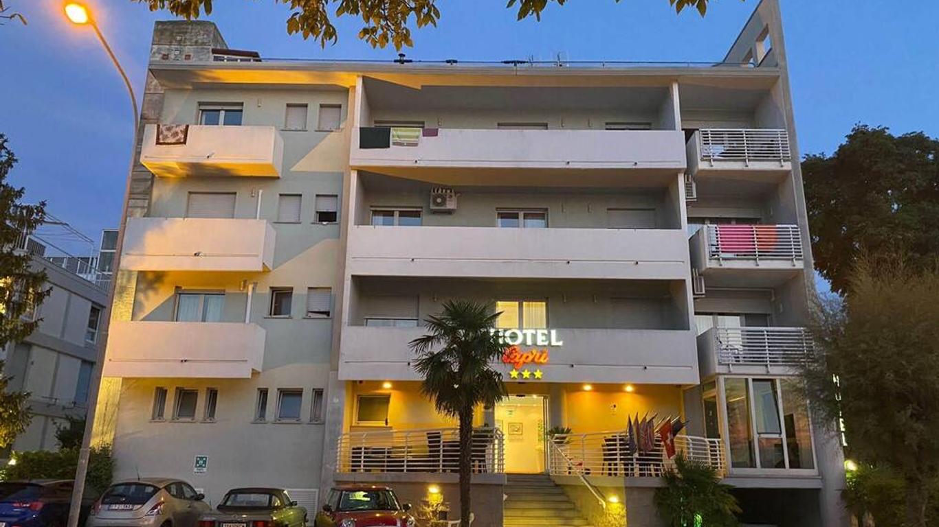 Hotel Capri