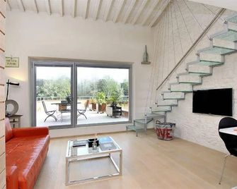 Hotel Loft - Кампі-Бізенціо