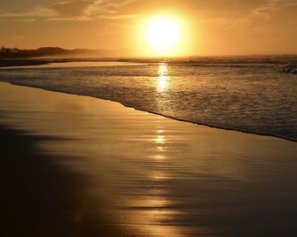 Serenity Ocean Lodge - Wilderness - Пляж