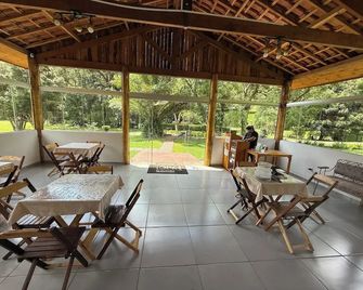 Hospedaria Paiol - São Bento do Sapucaí - Binnenhof