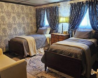 Gilded Gateway: 2 bed 2 bath 1880S Miners Cabin Minutes from Historic Mariposa - Mariposa - Chambre