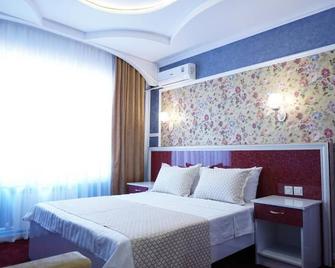 Liliya Guest House - Sheki - Ložnice