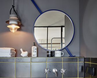 25hours Hotel Düsseldorf Das Tour - Düsseldorf