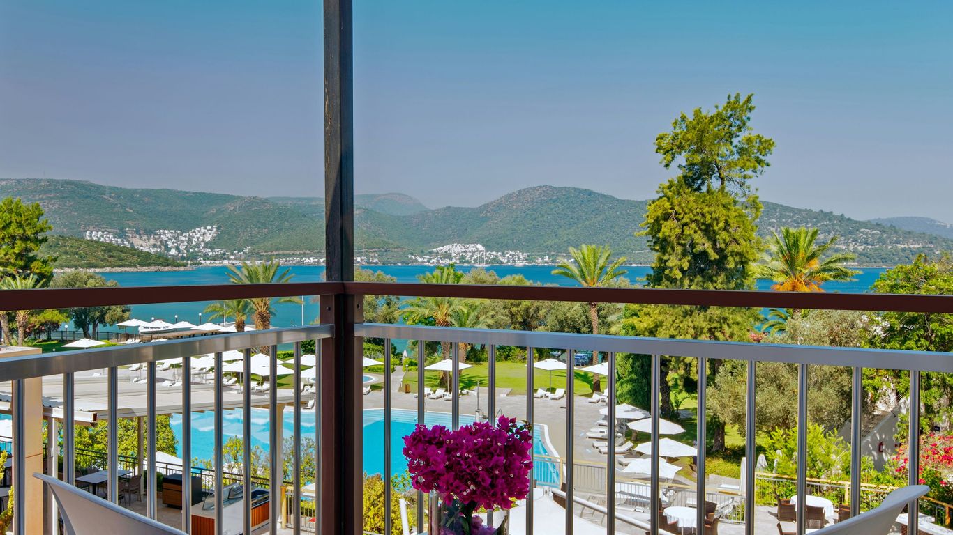DoubleTree by Hilton Bodrum Isil Club Resort
