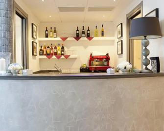 Hotel Cutimare - Lipari - Rezeption