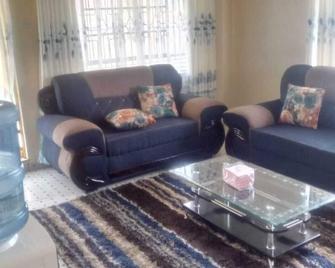 Nobler holiday home - Thika - Living room