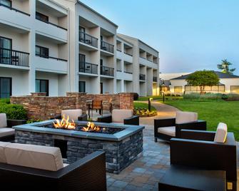 Courtyard by Marriott Silver Spring North/White Oak - Silver Spring - Patio