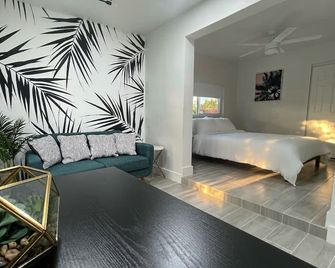 The Vice City Suite - Private stay with Free Parking in the Heart of Miami - Miami