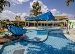 Diroma Resort com um dia no Acqua Park - Caldas Novas - Alberca