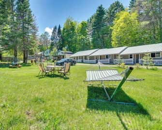 Cozy Room Near Schroon Lake Marina, Town & Beach! - Schroon Lake - Patio