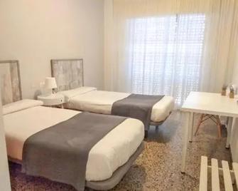 Hostal Garamar - Benicàssim - Slaapkamer