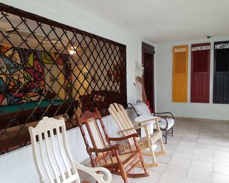 Hostal Aqui Me Quedo - San Pedro Sula - Lobby