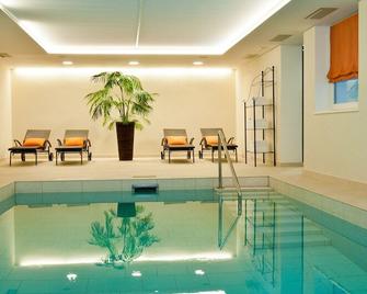 Hotel Mirabell - Campo Tures/Sand in Taufers - Pool