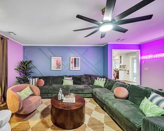Your Family Relax Getaway - League City