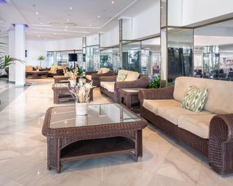 Sol Milanos Pingüinos - Son Bou - Recepción