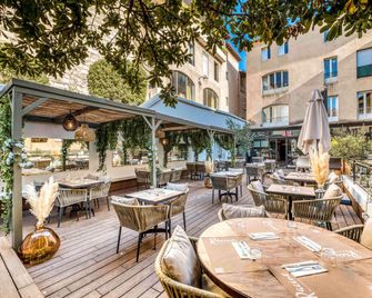 Hôtel Mercure Pont d'Avignon Centre - אביניון - בניין