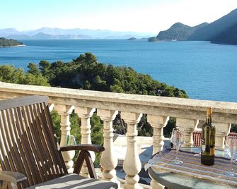 Apartments Laura Mljet - Comfort One Bedroom Apartment with Balcony and Sea View - Sobra - Balcony