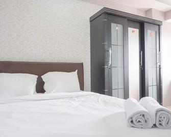 Homey And Tidy 2Br Apartment At Seasons City Latumenten - Jakarta - Chambre