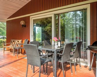 6 Person Holiday Home in Farvang - Fårvang - Патіо