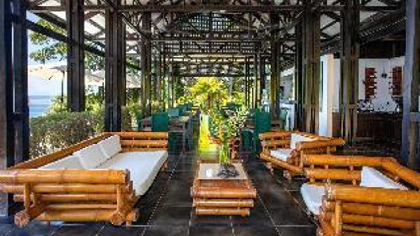 Tiki Villas Rainforest Lodge & Spa