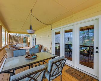 Franklin Cabin Deck with Smoky Mountain Views! - Franklin - Balkon