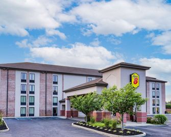 Super 8 by Wyndham Mount Laurel - Mount Laurel - Edificio