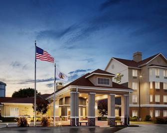 Homewood Suites by Hilton Champaign-Urbana - שמפיין סיטי - בניין
