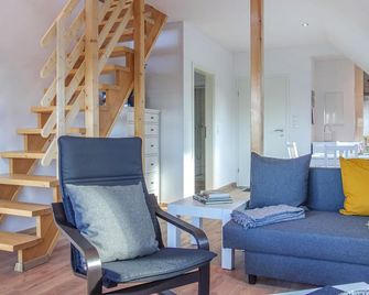 2 Bedroom Awesome Apartment In Loxstedt - Loxstedt - Sala de estar