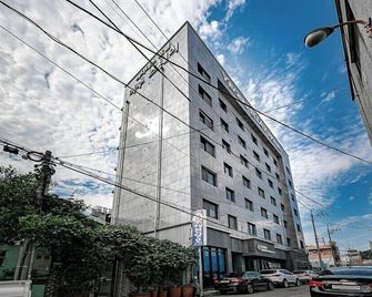 Yeosu Stay Hotel - Yeosu - Building