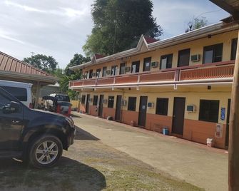 Enriquez Resort - Balanga - Edificio