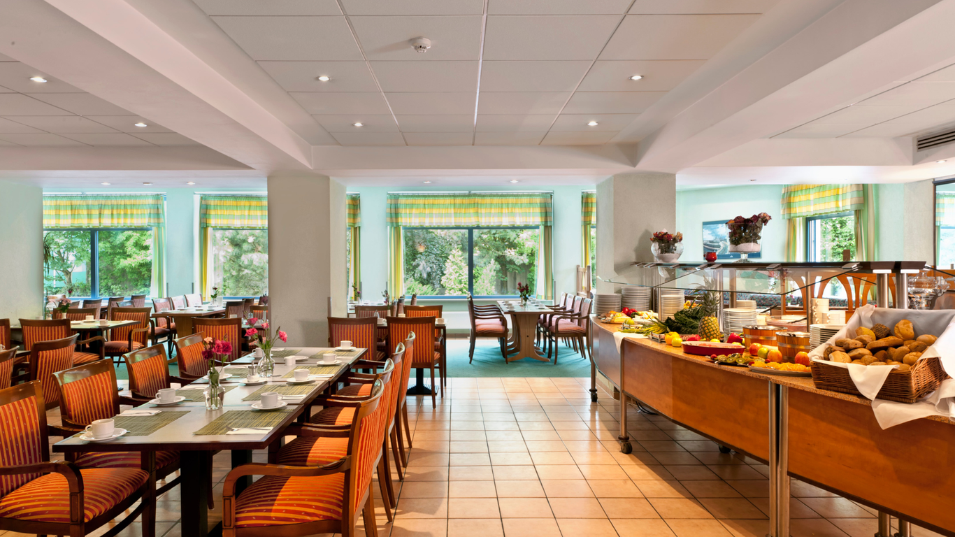 Good Morning + Berlin City East