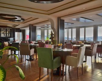 تيراس هوتل كاجيتاني - اسطنبول - مطعم