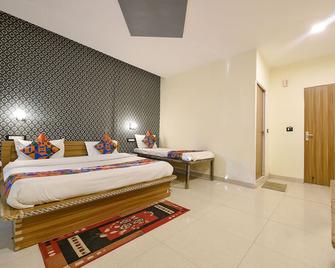 Fabhotel Sizzling Resort & Adventure - Dhanaulti - Bedroom