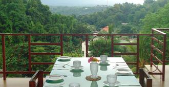 Nature Walk Resort - Kandy - Balkon