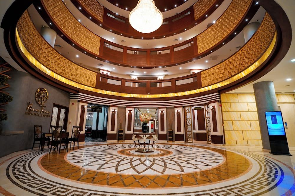 Nine Tree Luxury Hotel & Suites Lahore - Lahore - Resepsjon
