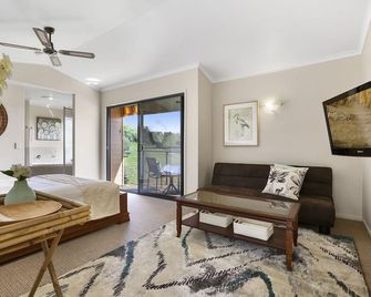 Top of The Hill - Maleny