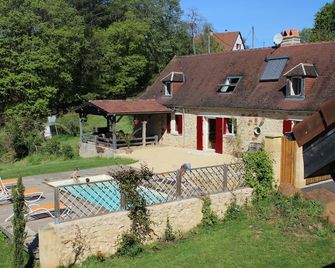 A beautiful cottage in the Black Perigord quiet with heated pool - Rouffignac-Saint-Cernin-de-Reilhac - Bâtiment