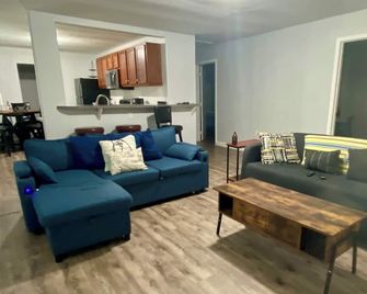Cozy 2-bedroom house in lovely Ardmore - Ardmore - Σαλόνι