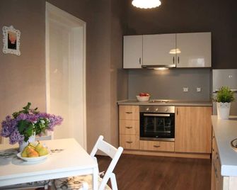 Yavor Apartment - Sofia - Kitchen
