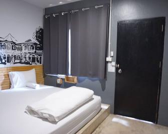 Bed Hostel - Phuket City - Bedroom